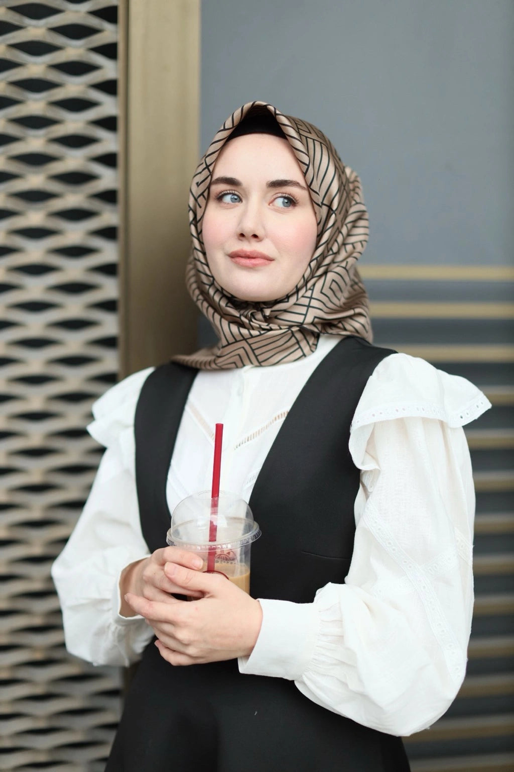 Silkhome Geometrik Desenli Tivil İpek Eşarp 11390-04