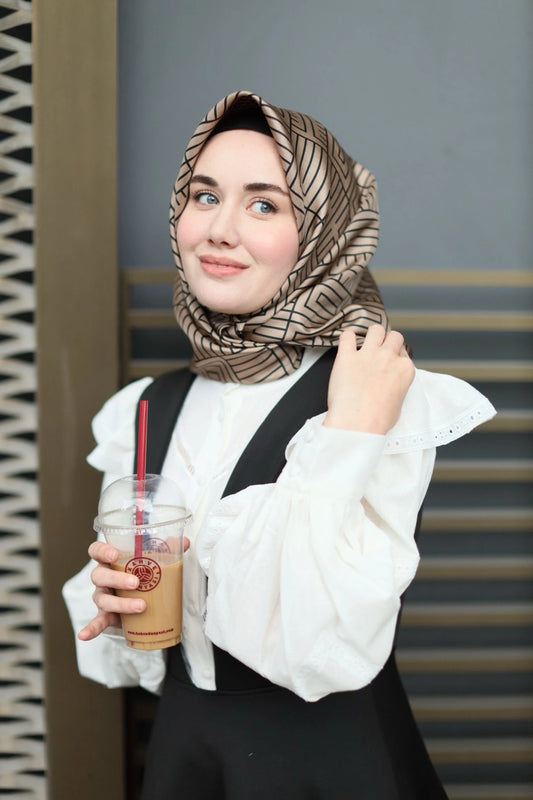 Silkhome Geometrik Desenli Tivil İpek Eşarp 11390-04