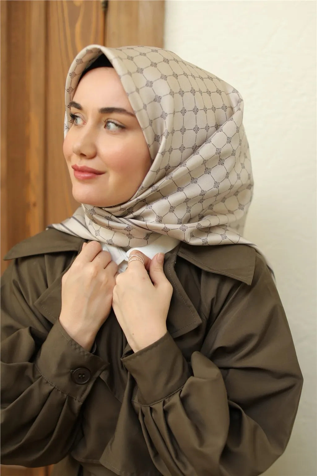 Silkhome Geometrik Desen Tivil İpek Eşarp 11393-09